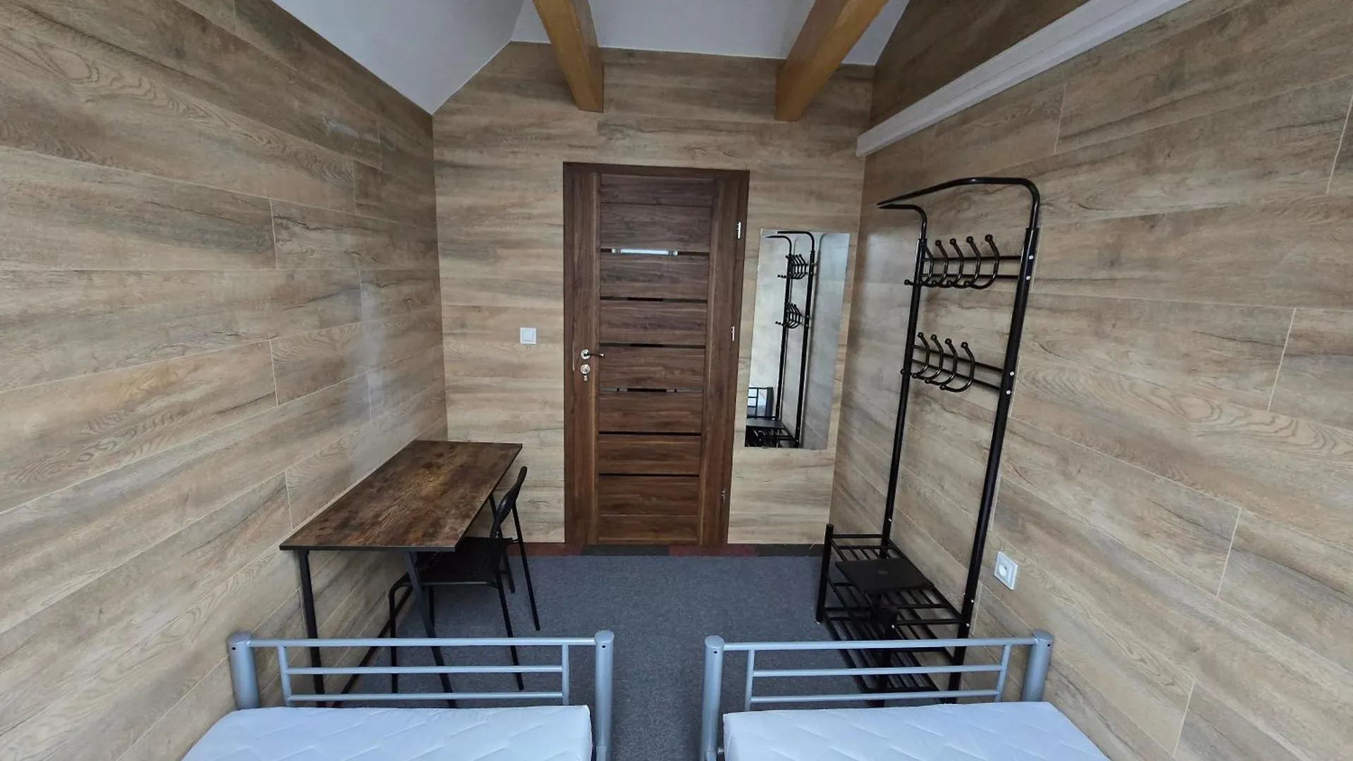 Rooms4Rest Skibicka - Private Rooms For Tourists - Atr Consulting Sp, Z O,O, Warszawa 0*,  Polska