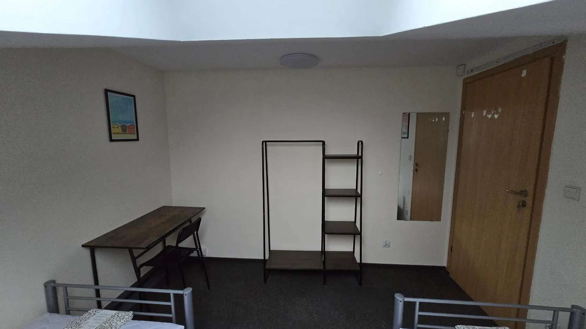 Hostel Rooms4Rest Skibicka - Private Rooms For Tourists - Atr Consulting Sp, Z O,O, Warszawa Polska