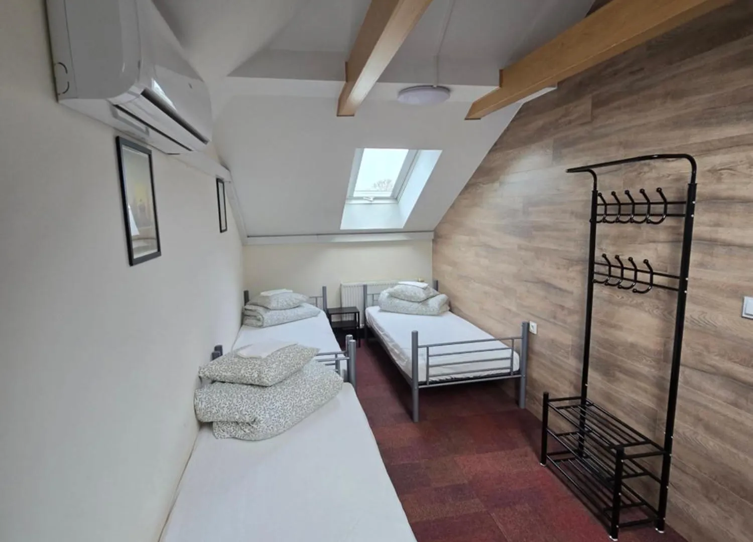 Rooms4Rest Skibicka - Private Rooms For Tourists - Atr Consulting Sp, Z O,O, Warszawa 0*,  Polska